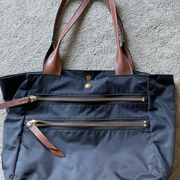 Beautiful Frye Nylon Tote Bag - Picture 3 of 12